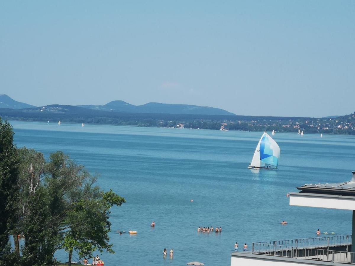 Silver Gray Appartment Balatonlelle Bagian luar foto