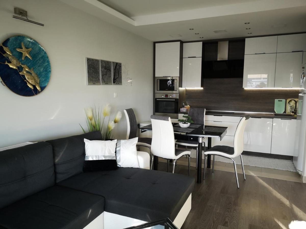 Silver Gray Appartment Balatonlelle Bagian luar foto